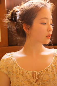 小向まな美